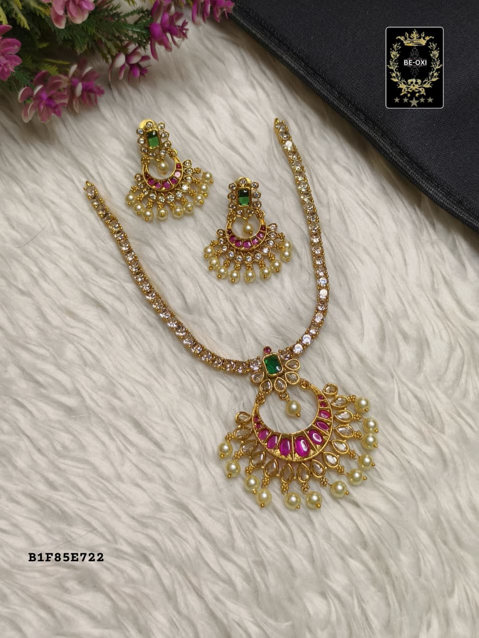 B1F85E722 Golddust Matt Polki Short Necklace