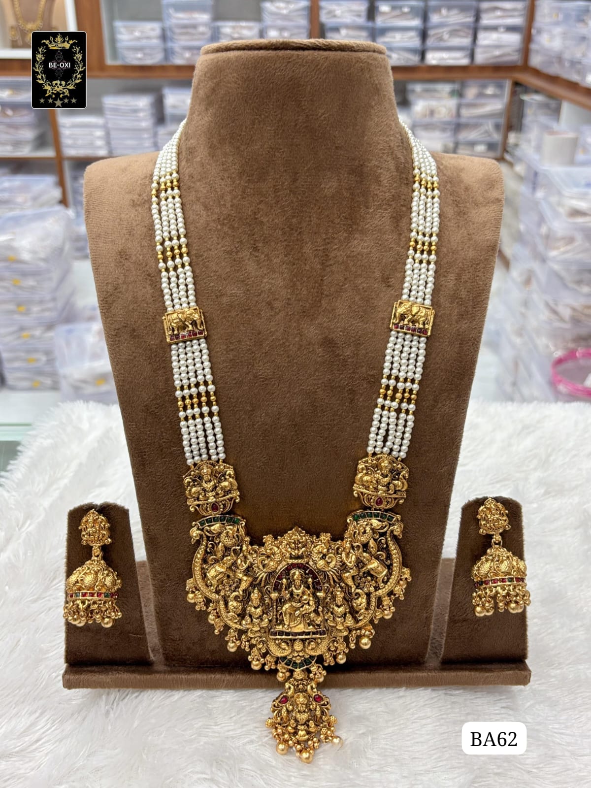 BA62 TEMPLE LONG SOUTH NECKLACE WHITE