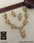 B50F155E1319 BIRD AD NECKLACE