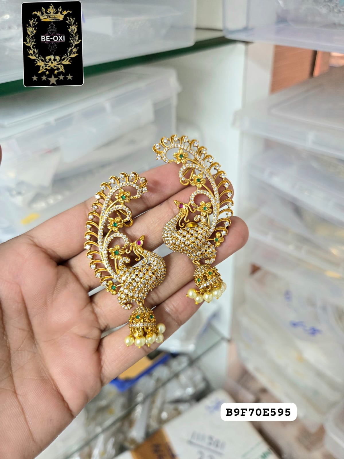 B47F70E595 GOLD DUST PEACOCK EARRING