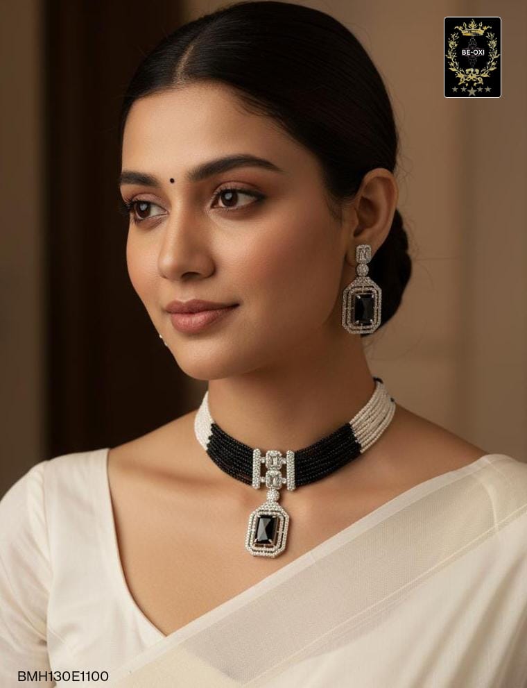 BMH130E1100 BLACK STONE HYDRO CRYSTAL CHOKER