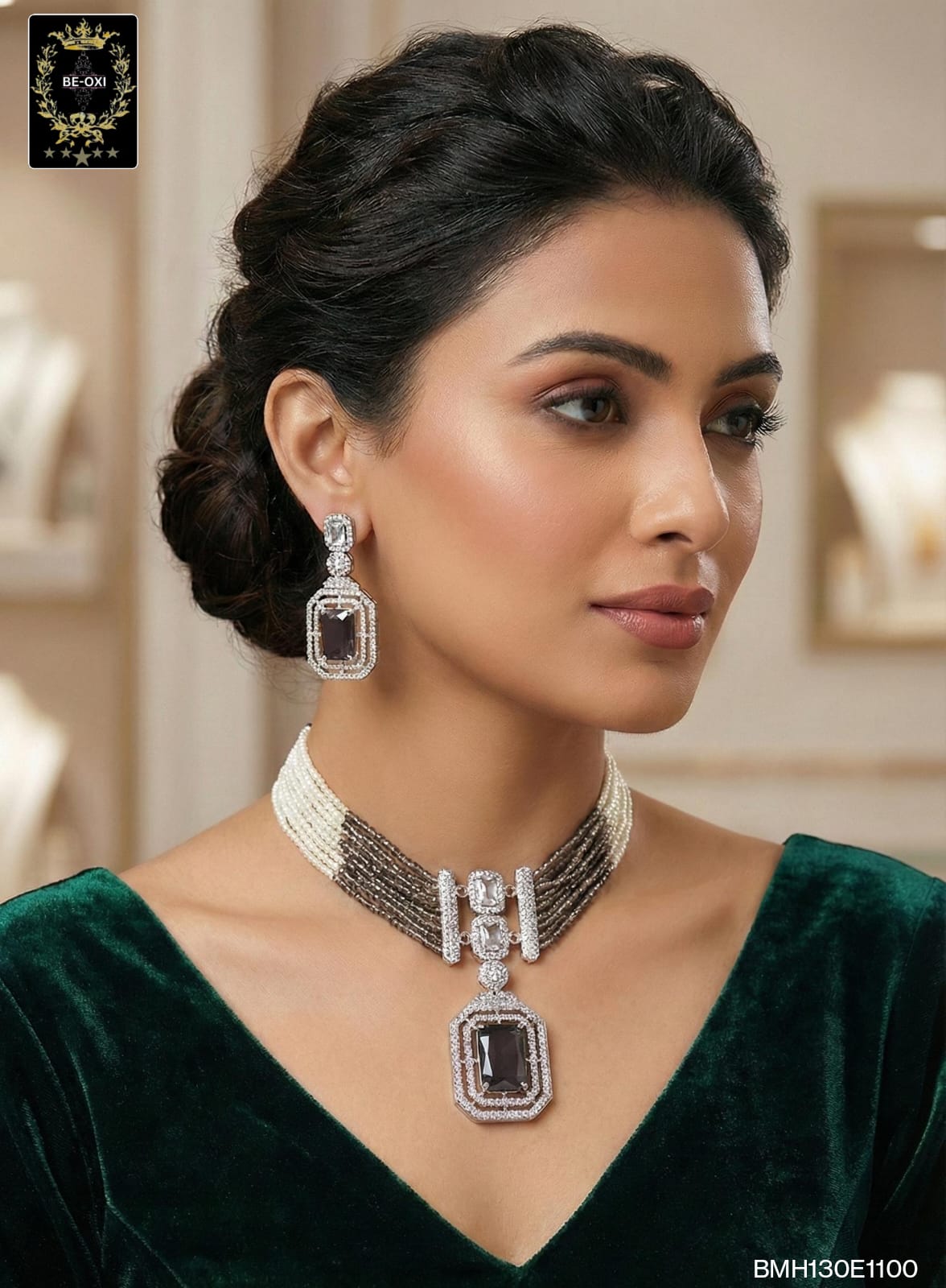 BMH130E1100 GREY STONE HYDRO CRYSTAL CHOKER