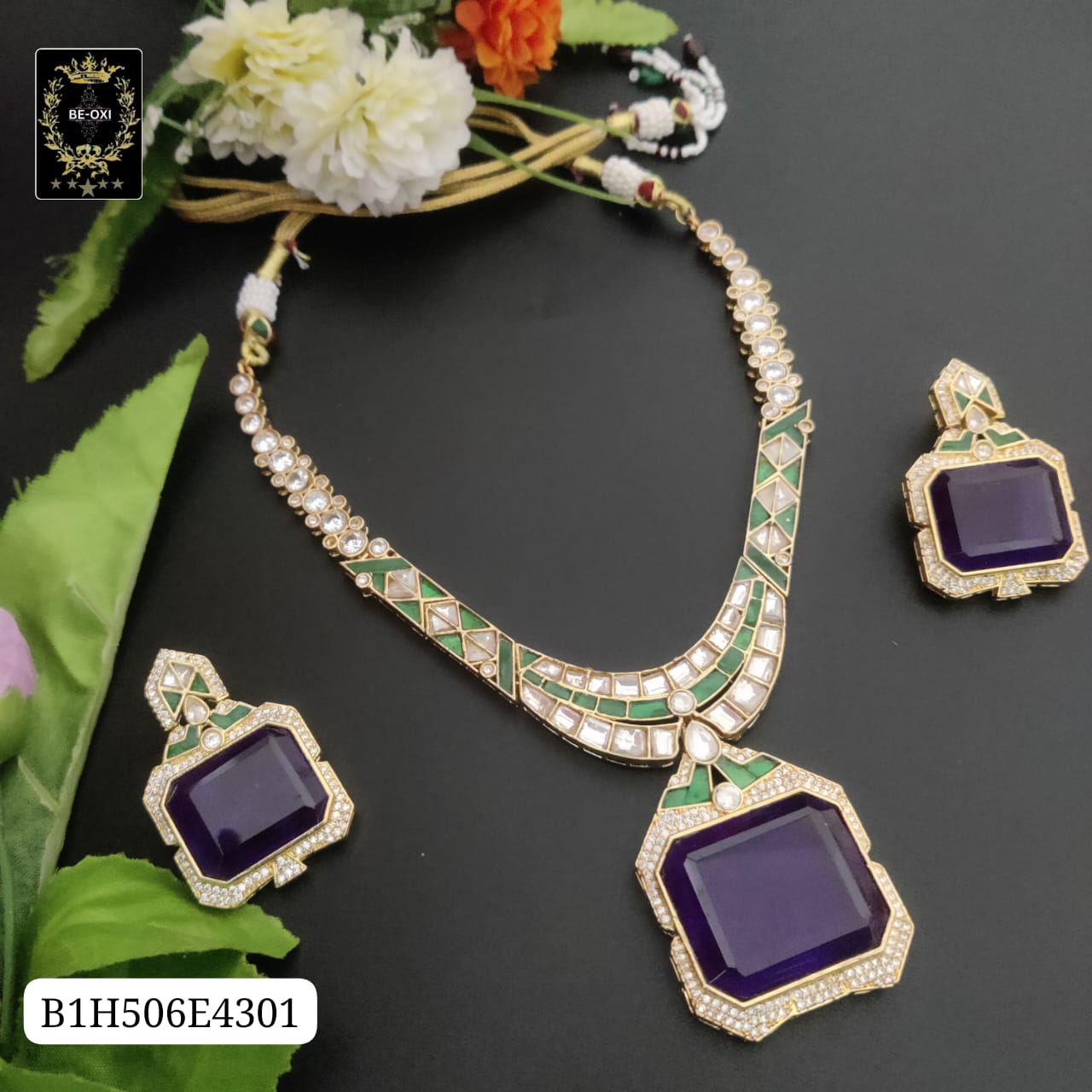 B1H506E4301 Premium Big Dublet Stone Necklace