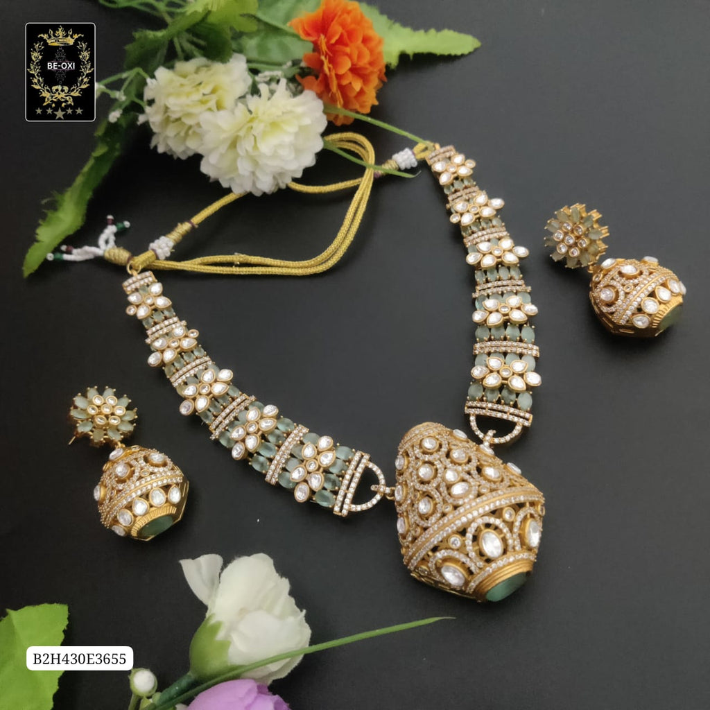B2H430E3655 Premium Mossanite Hasuli Necklace