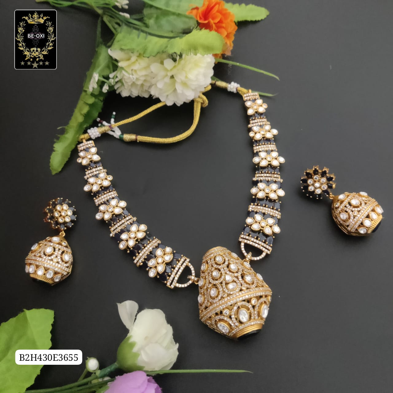 B2H430E3655 Premium Mossanite Hasuli Necklace Black