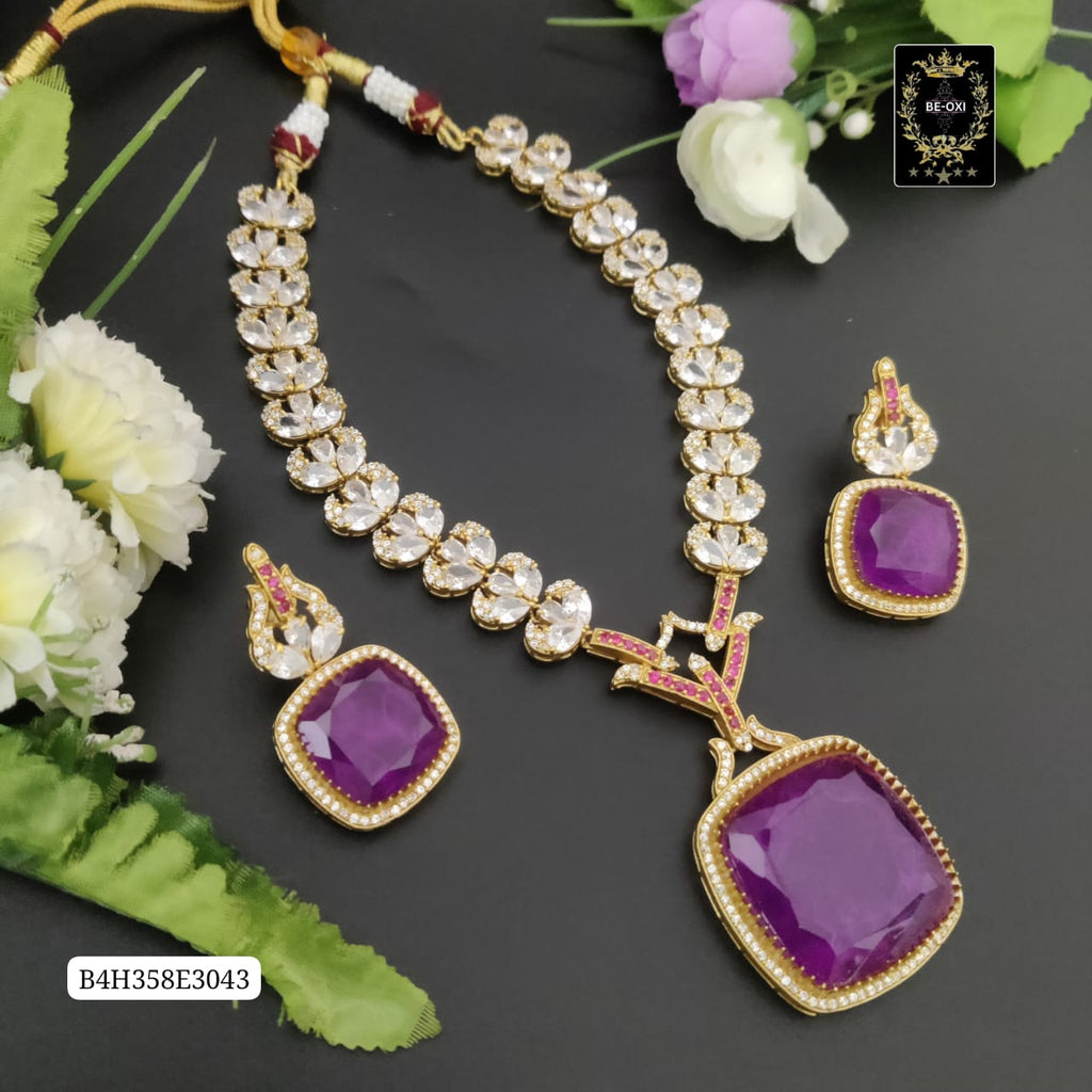 B4H358E3043 MOSSANITE DUBLET NECKLACE