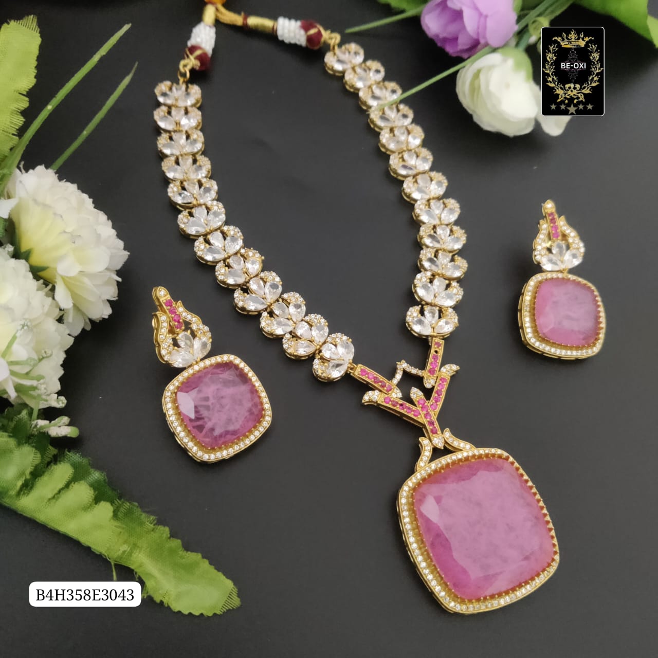 B4H358E3043 MOSSANITE DUBLET NECKLACE