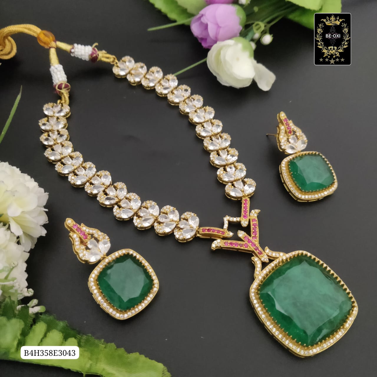 B4H358E3043 MOSSANITE DUBLET NECKLACE