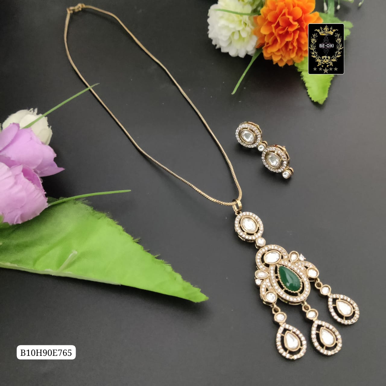 B10H90E765 MOSSANITE PENDENT