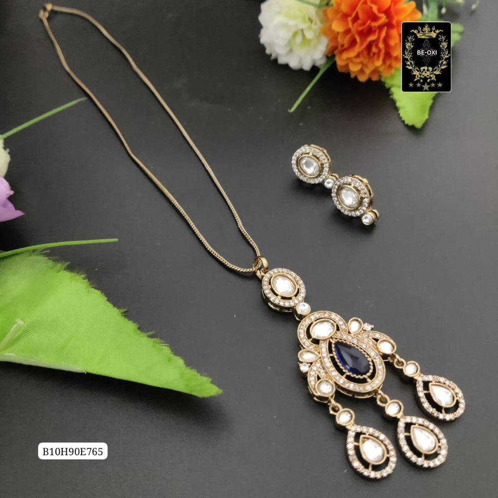 B10H90E765 MOSSANITE PENDENT