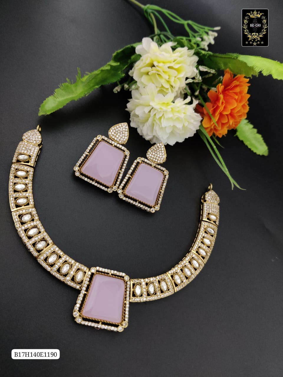 B17H140E1190 MOSSANITE HASULI NECKLACE