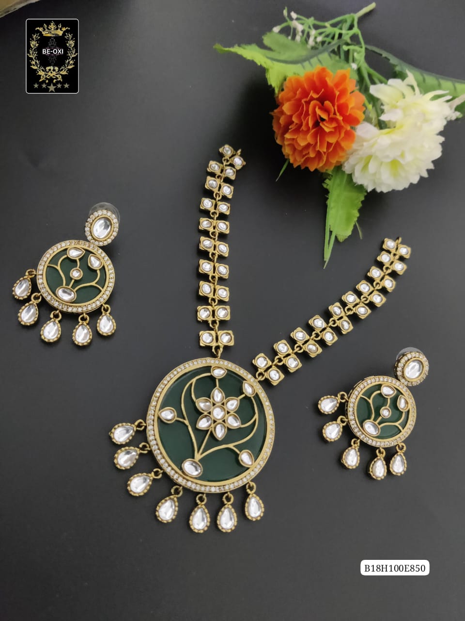 B18H100E850 MONALISA POLKI NECKLACE