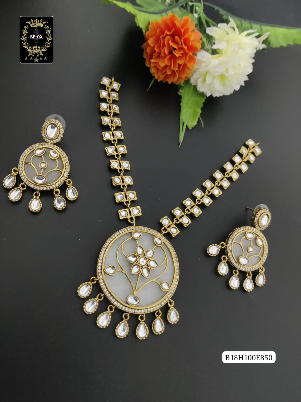 B18H100E850 MONALISA POLKI NECKLACE