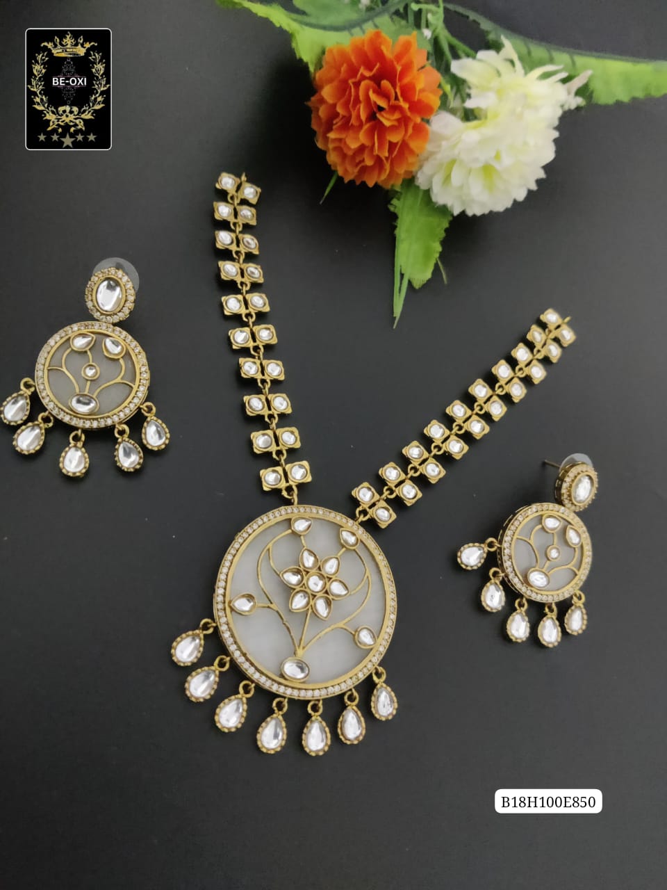 B18H100E850 MONALISA POLKI NECKLACE