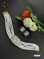 B19H110E935 PREMIUM STONE POLKI EARRINGS