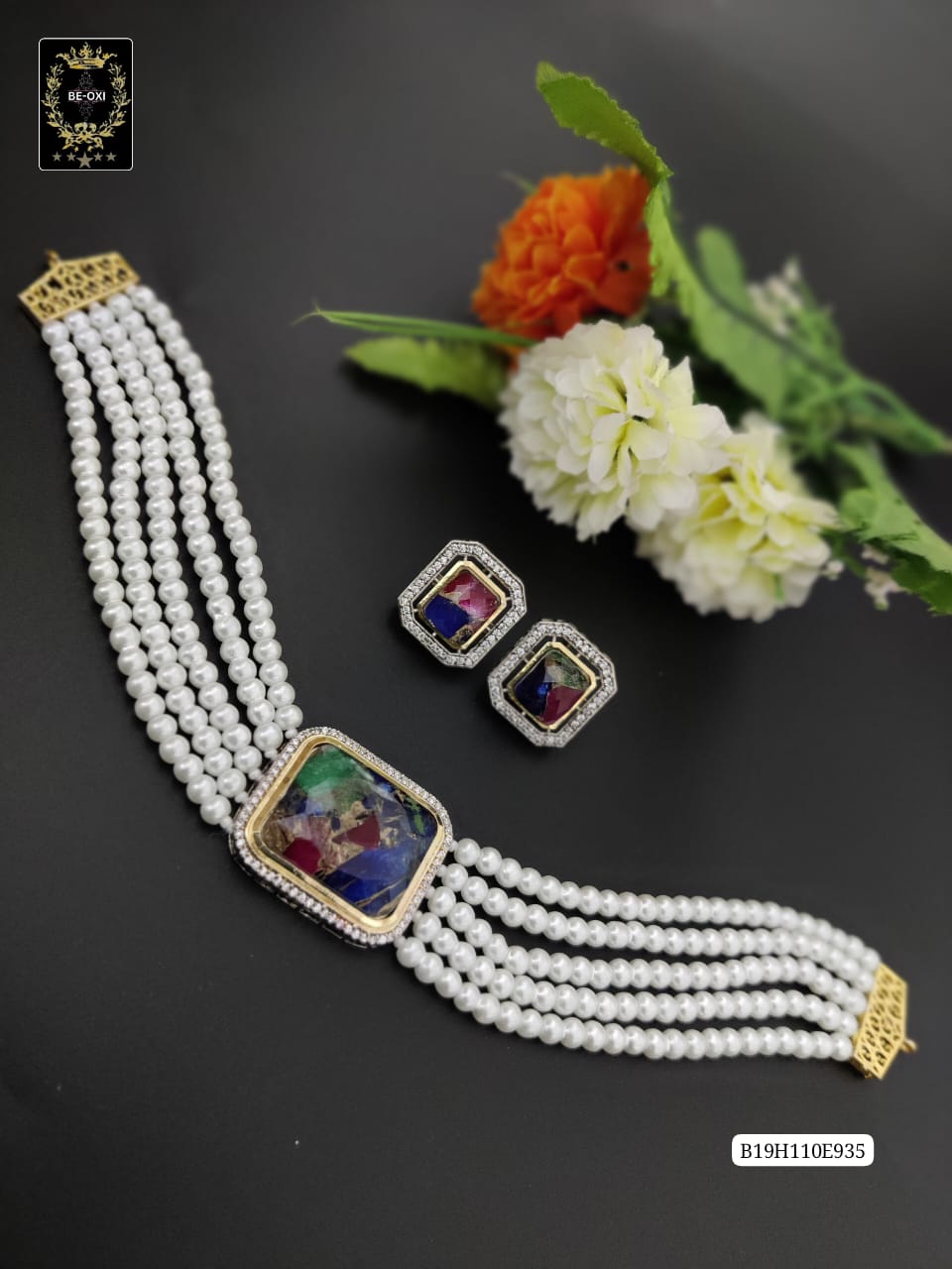 B19H110E935 PREMIUM STONE POLKI EARRINGS