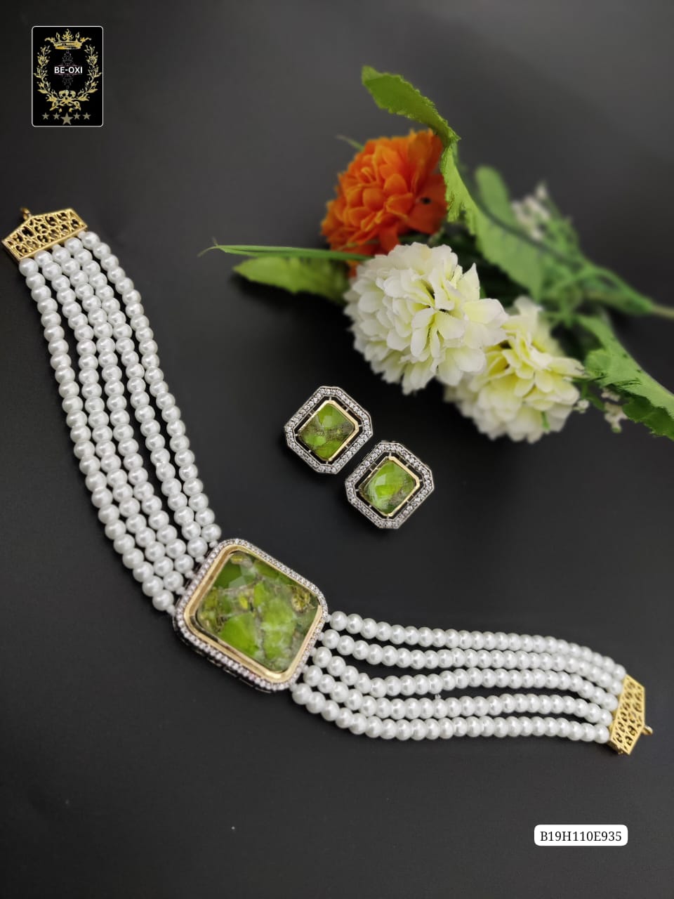 B19H110E935 PREMIUM STONE POLKI EARRINGS