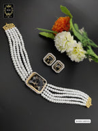 B19H110E935 PREMIUM STONE POLKI EARRINGS