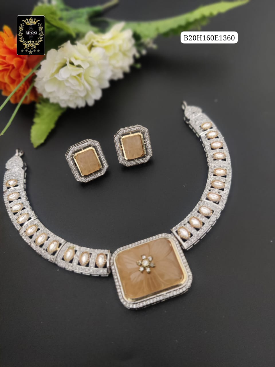 B20H160E1360  MOSSANITE HASULI NECKLACE