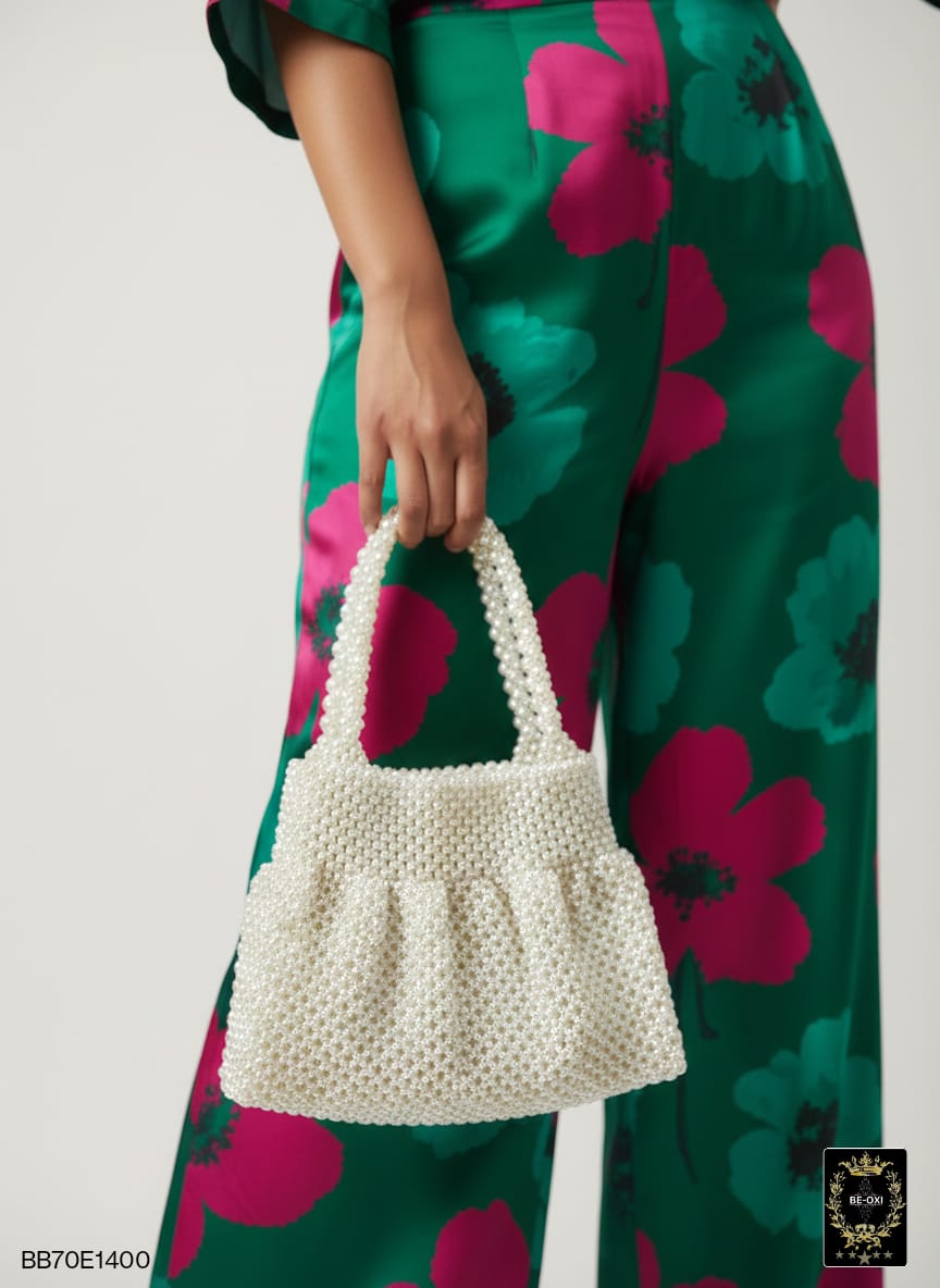 BBB70 PEARL HANDCRAFT HANDBAGS