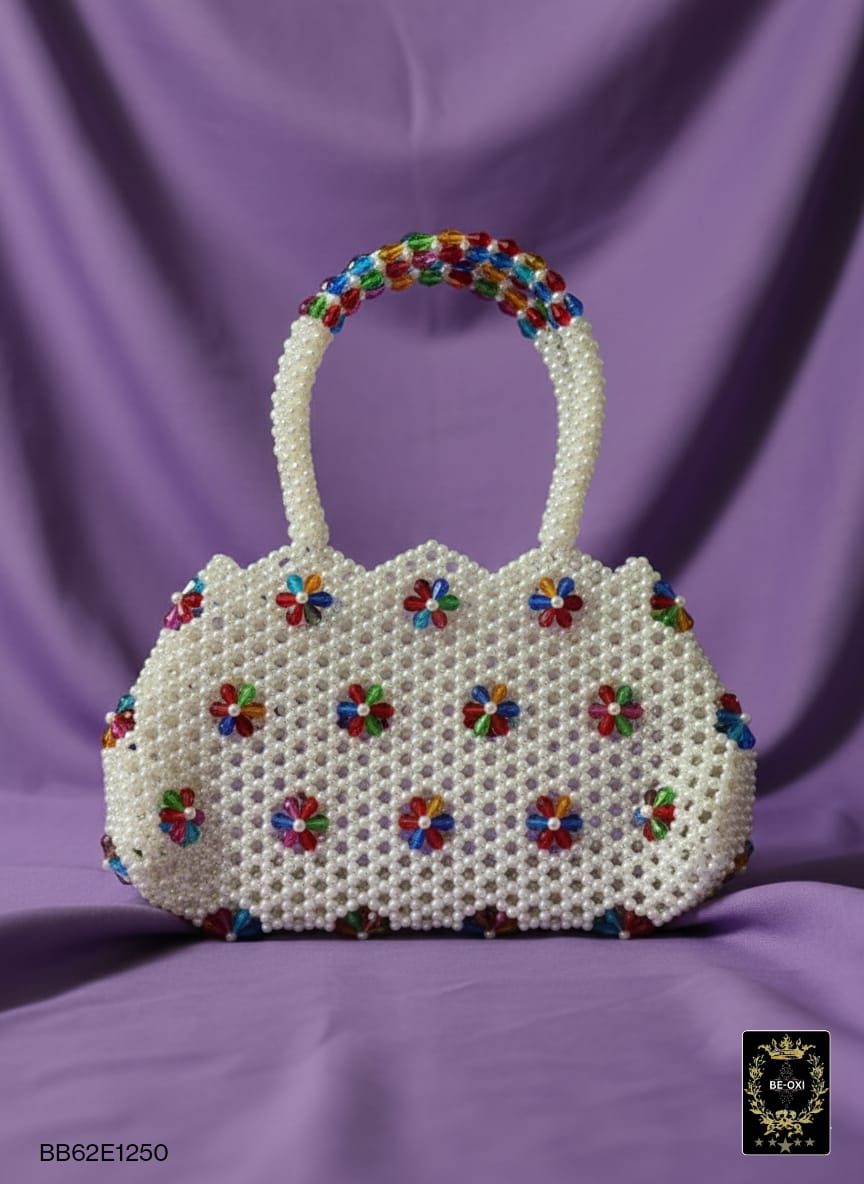BBB62 PEARL HANDCRAFT HANDBAGS