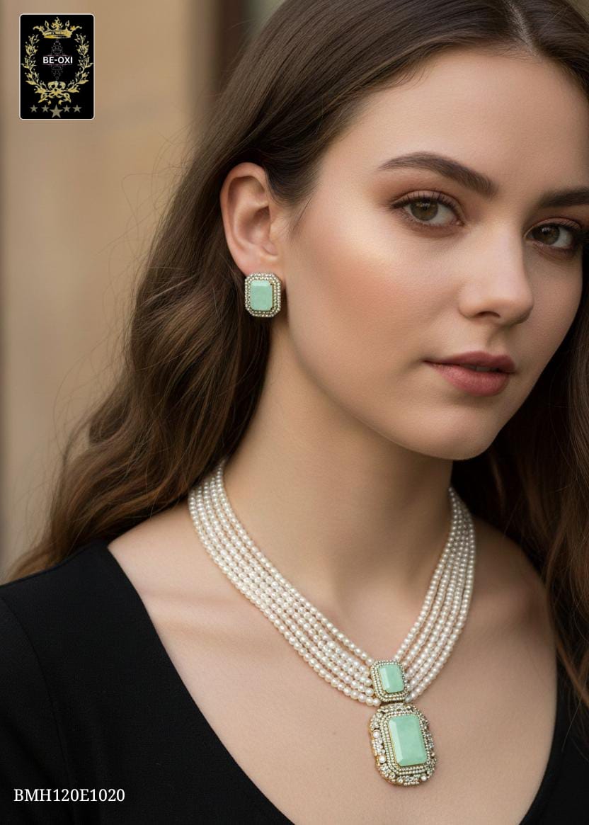 BMH120E1020 MINT MONALISA AD PENDENT